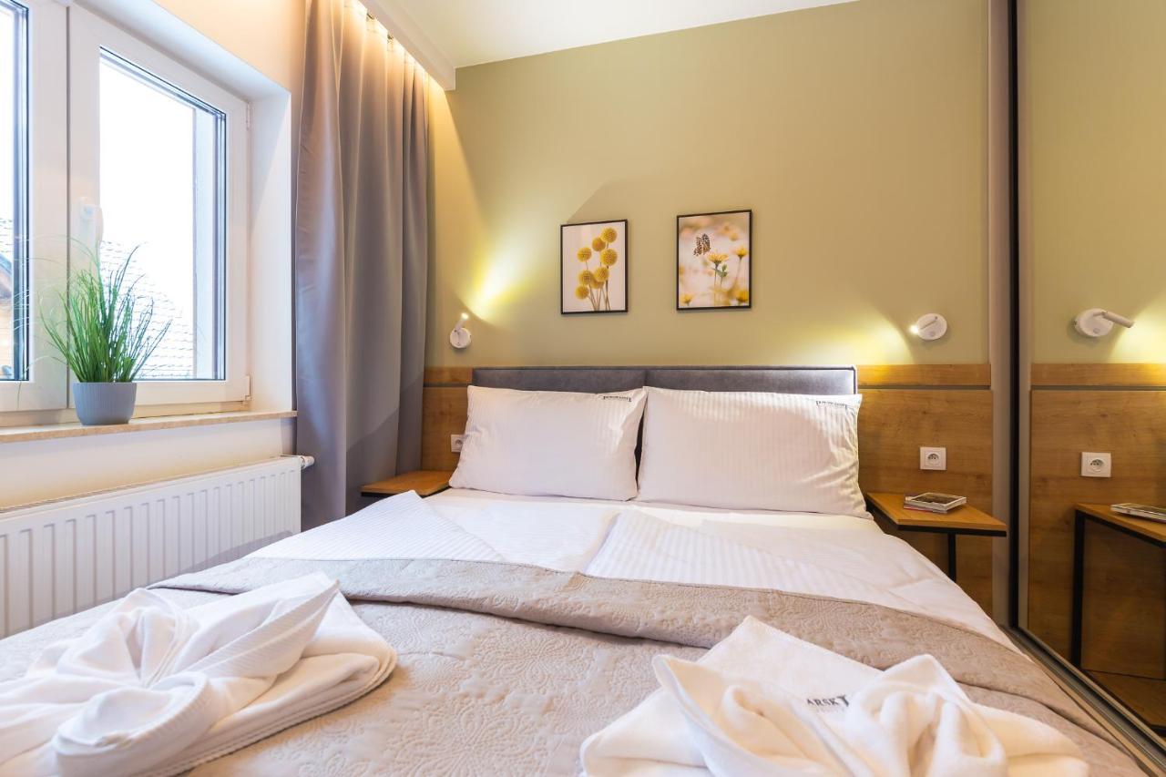 Apartament Slowackiego 5b, *